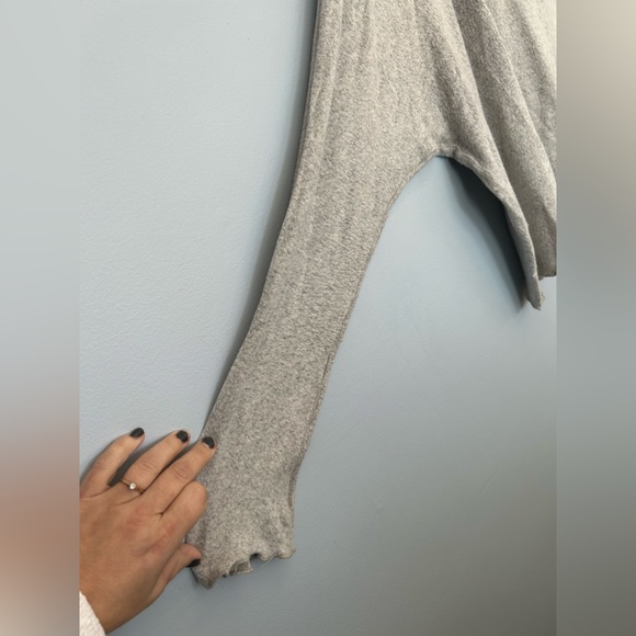 🍁🍁Size large very soft towel, turtleneck and gray - Picture 5 of 8